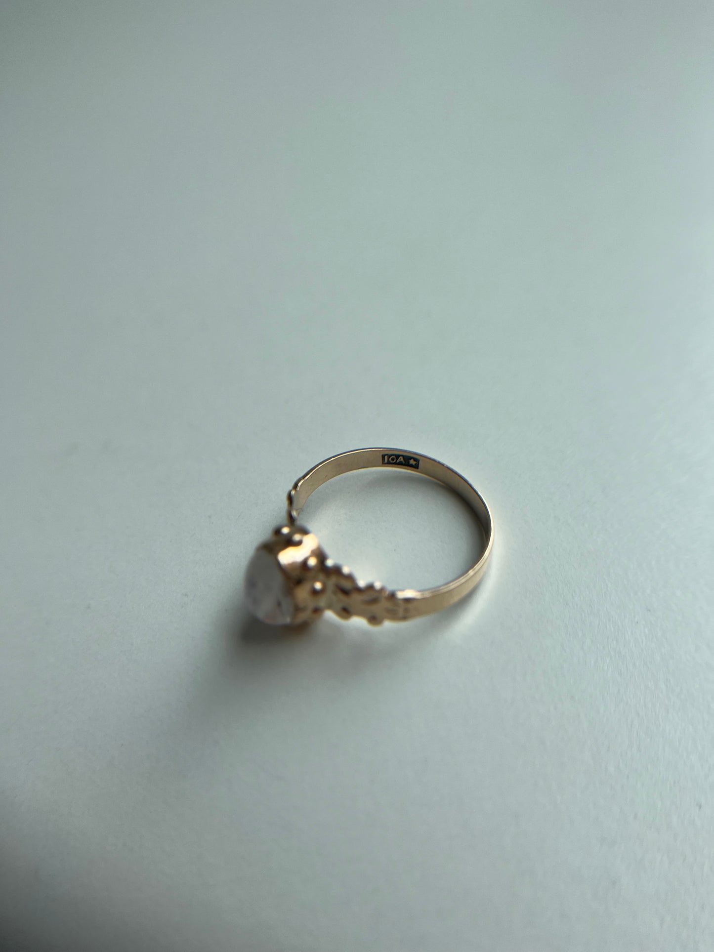 10k Yellow Gold Antique Moonstone Ring