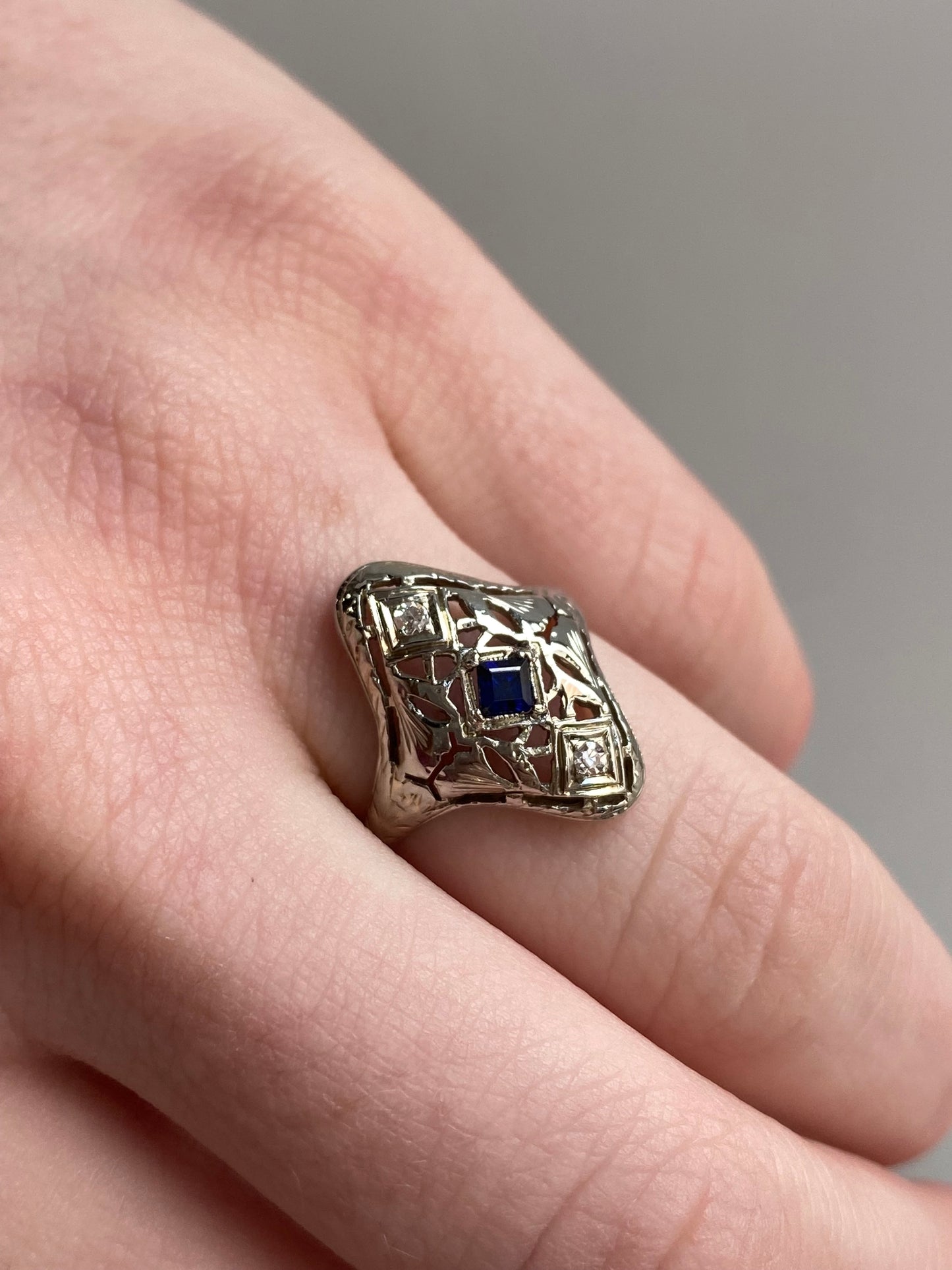 18k Art Deco Diamond and Square Cut Sapphire Ring