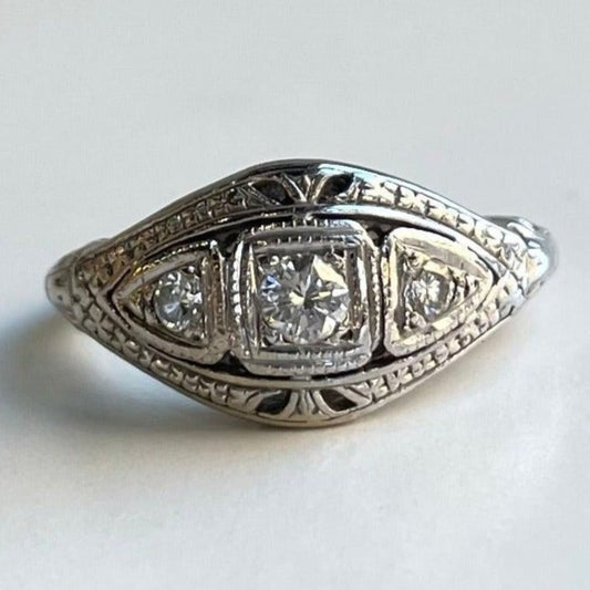 14k White Gold Vintage 1930's Diamond Ring